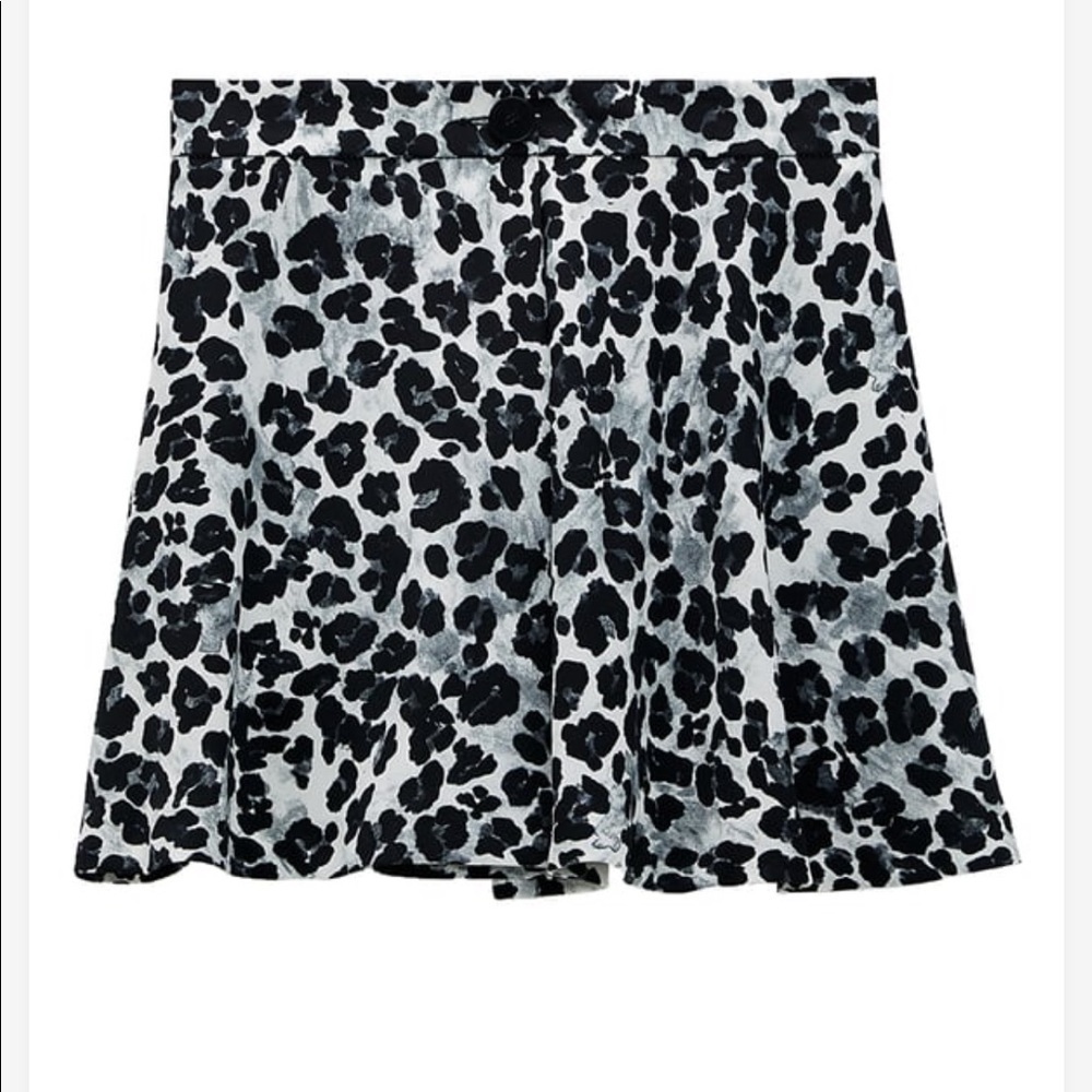 NWOT Zara Leopard Print Flare Flowy Shorts
